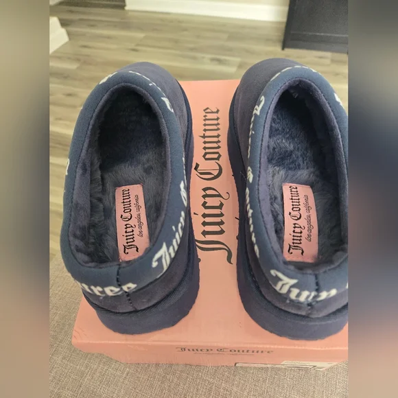 Juicy Couture Navy Suede Platform Slip-On Sneakers - Picture 8 of 9